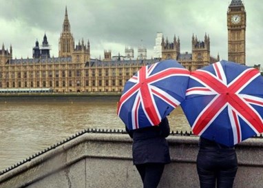 持有英国首席代表签证登录英国后需做的几件事!