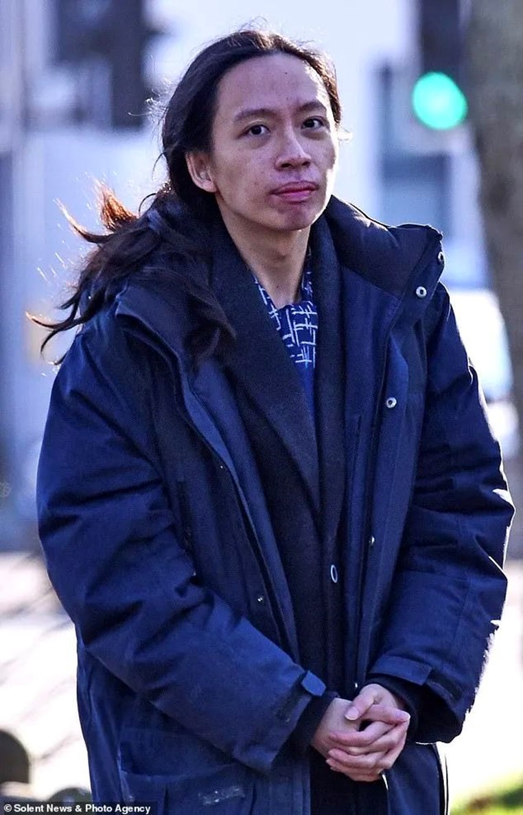 中国留学生求爱骚扰教授三年！自称是教授奴隶还独自预定结婚，一切只因她说了一句话......