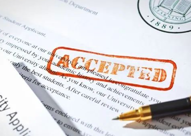 百万学费的“全人教育”:榨干中产家庭的教育豪赌,图什么?